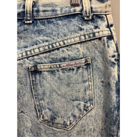 A Time for Us 10/12 VTG 80’s avoid wash high rise bow hem jeans (tagged a 32) - Picture 5 of 8